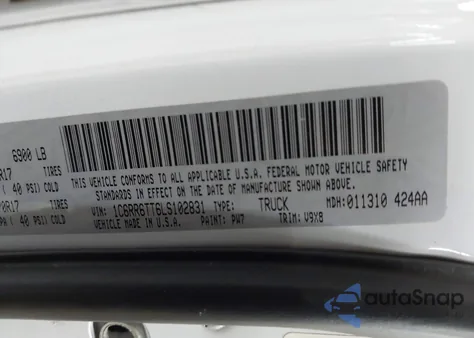 2020 Ram 1500 Classic Slt 4X2 6'4 Box z USA, uszkodzony, nr VIN 1C6RR6TT6LS102831